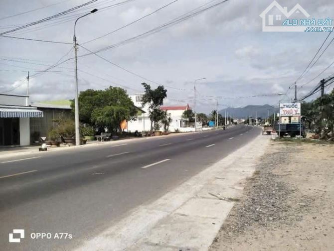 Bán đất mặt tiền QL26 Ninh Sim  Ninh Hoà, Diện tích hơn 1000m2. giá 3050tr - 5