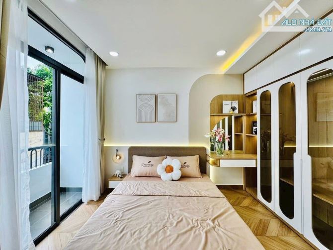 Bán nhà giá siêu hời ngay Trần Quý,P.7,Quận 11- Giá: 4tỷ150/66m2(4,4x15)- 2 Tầng, 3PN, 4WC - 5