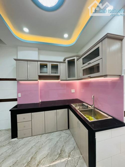 QUANG TRUNG P14 GÒ VẤP ,40M ,4 TẦNG ,XE TẢI TỚI NHÀ , GẦN EMART ,SÂN BAY ,CHỢ ,CHỈ NHỈNH 5 - 5