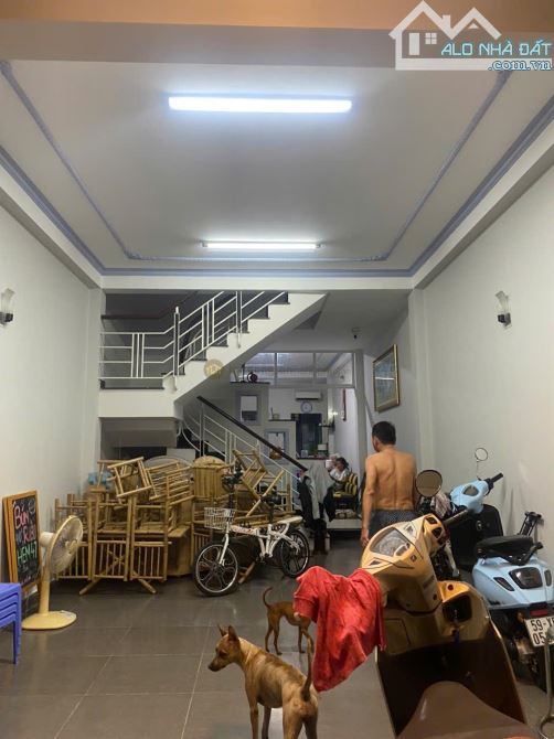 Căn Sát Góc Ngay QUốc Hương 71 m2, 3 Lầu CHO THUÊ RẤT TỐT ĐƯỜNG LỚN THÔNG LÊ VĂN MIẾN Nhỉn - 5