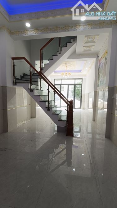 Bán gấp nhà mới 52.4 tầng. Đường số 4.BHHB. Bình Tân.5.2T - 6