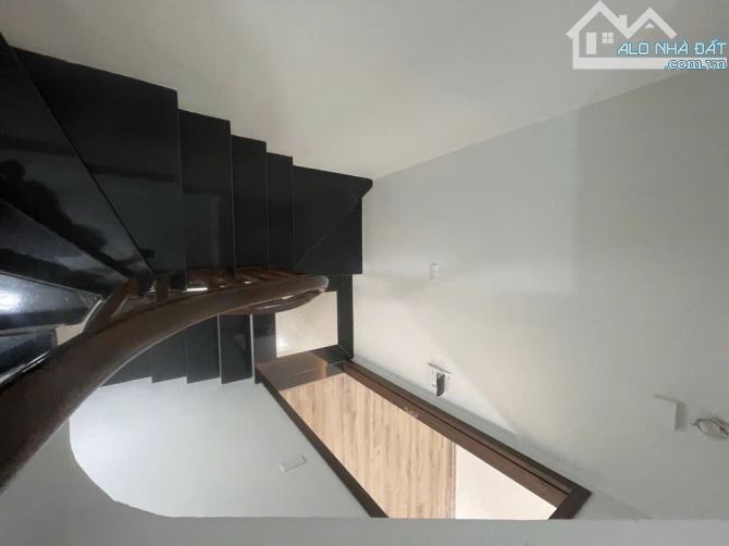 Nhà Hậu Ái ô tô đỗ cổng gần trường học các cấp gần công viên 32m2 MT 4m 4 tỷ 5 - 7