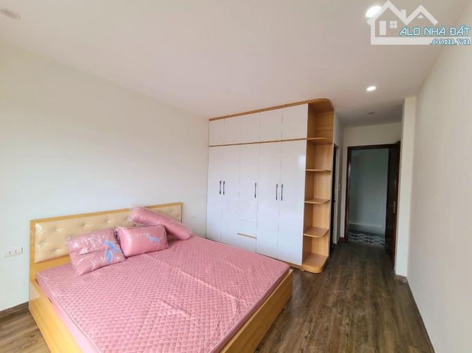 Bán Nhà ngõ 206 Cổ Linh Long Biên 6 tỷ 35m, 5 tầng, mt 4m Ô TÔ KINH DOANH GẦN AEON LB - 7