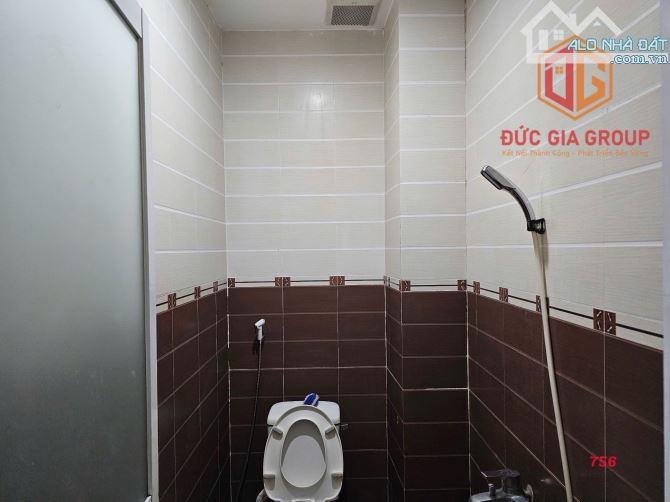Bán Khách Sạn 4 Lầu KDC D2D P. Thống Nhất ,Biên Hoà DTSD 650m2 giá 19 tỷ - 7