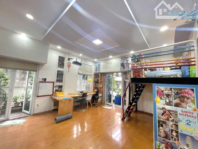 Bán nhà phường 5 Gò Vấp, Phan Văn Trị, 260m, Ngang 11m, hầm, thang máy, 4x tỷ - 7