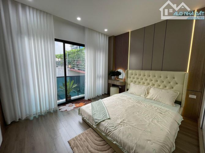 💜🔥NHÀ PHỐ NGUYỄN VĂN CỪ 35M2x7T MT4m CHÀO 13.8 TỶ - Ô TÔ - FULL NỘI THẤT - SIÊU HIẾM🔥💜 - 7