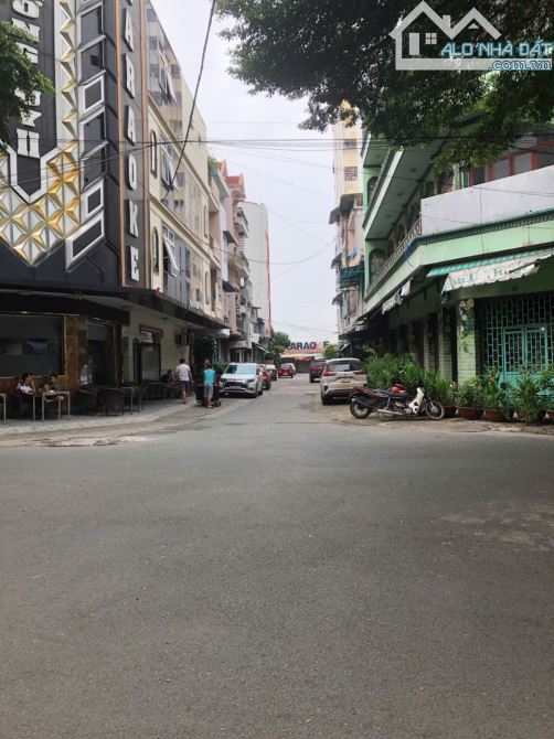 THỦ ĐỨC NHÀ CẤP 4 MẶT TIỀN KINH DOANH CHỢ KHIẾT TÂM DT 92 M2 GIÁ 6,8 TỶ TL - 7