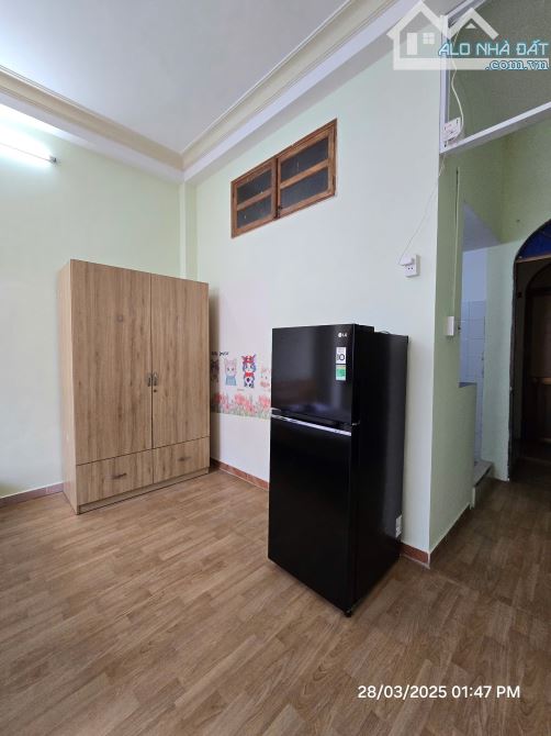 Nhà bán: đường Giải Phóng. Gần sân bay Tân Sơn nhất. DTSD 145m2. 4 tầng. Giá 35,8 tỷ - 8