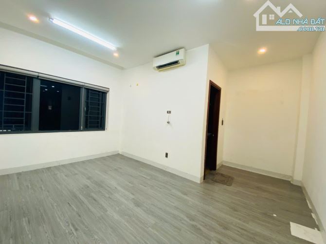 Cho thuê Mặt bằng 2 tầng Acc Vườn Xoài - mặt tiền Trần Nhật Duật nối dài rộng 20m - 8