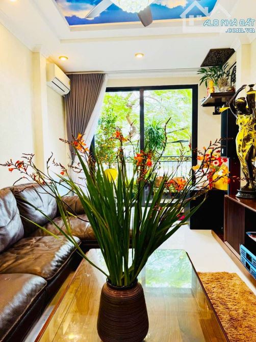 TÒA NHÀ DÁT VÀNG DUBAI ĐẲNG CẤP 5 SAO MẶT PHỐ, THANG MÁY, VIEW HỒ HOÀNG CẦU|DT55M2_32TỶ - 9