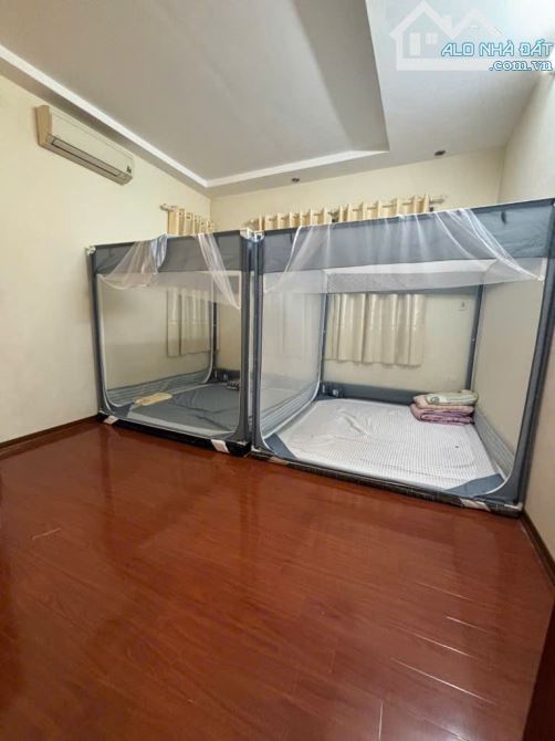 01 nhà duy nhất Phố Thái Thịnh mặt tiền rộng ~7m dt 52m oto ngủ trong nhà mà giá chỉ 17 tỷ - 9