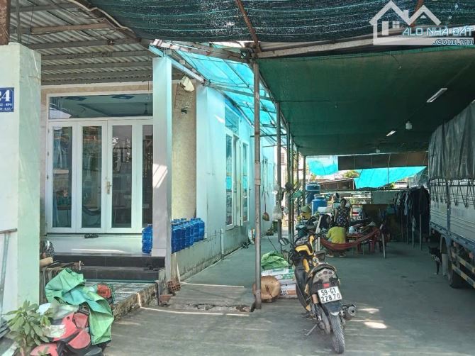 Nhà 2 tầng Mặt tiền đường THẠNH XUÂN 52 phường TX Q12, dt 495,4m2 (12mx42m) Đường 20m - 9