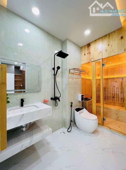 Đi định cư bán nhanh căn nhà đường Diệp Minh Châu,Tân Sơn Nhì,Tân Phú-Giá:4tỷ920/78,2m2 - 9