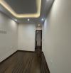 Bán gấp phố nhà Phố Trạm Ô Tô DT 30m2 4mt nhà 5 tâng giá 6 tỷ