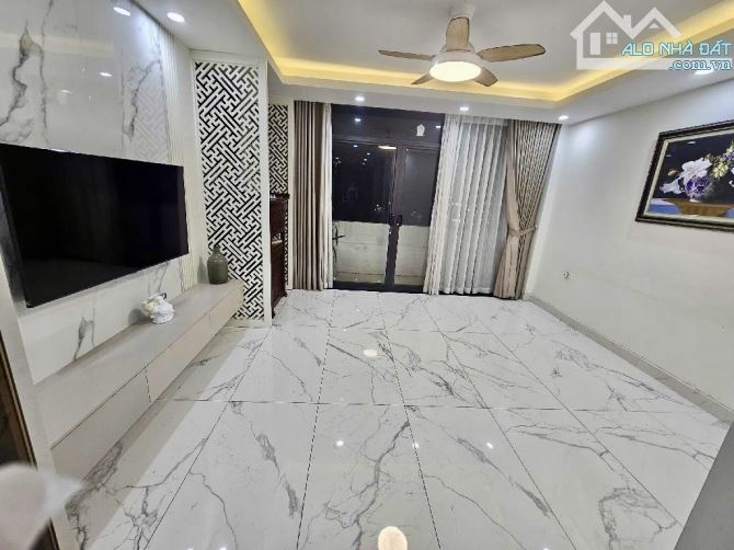 Bán nhà phân lô Thượng Thanh 5 tầng 79m vỉa hè, kinh doanh đỉnh hơn 19 tỷ