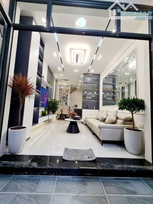 BÁN NHÀ PHỐ ĐỘI CẤN. 💥NHÀ MỚI KOONG ĐẸP NHƯ KHÁCH SẠN DT 40M2 x 4 TẦNG. GIÁ 9,2 TỶ.