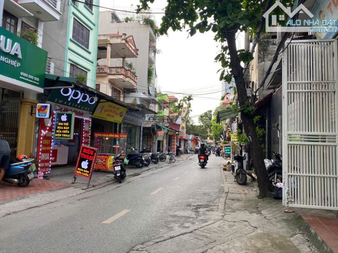 CHÍNH CHỦ BÁN NHÀ TẶNG FULL NỘI THẤT CHỦ NHÀ LÀM ĂN CÓ LỘC CHUYỂN RA MẶT PHỐ –CHỈ 7,5 TỈ