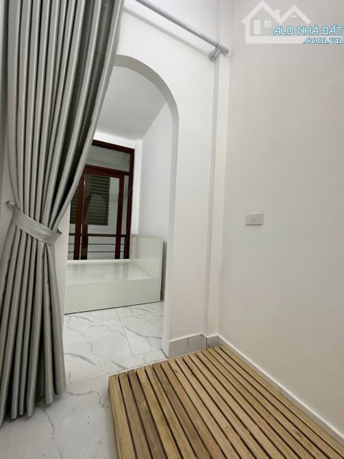 Bán CCMN 8 phòng full Nguyễn Hoàng Nam Từ Liêm Sổ 50m 5 tầng MT4m2 Giá 10 tỷ Dthu500tr/năm