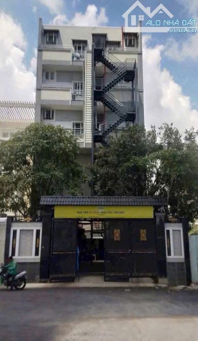 Siêu phẩm dòng tiền toà nhà CHDV MT gần trục Phạm Văn Đồng - 10x30 Hầm 7 tầng giá 34 tỷ.