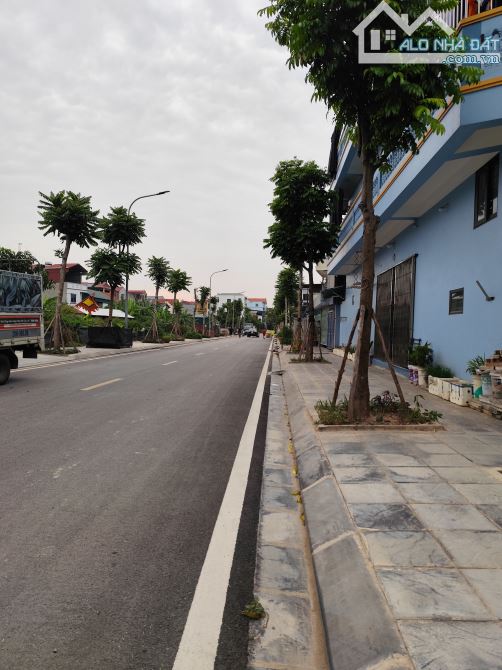 Bán đất phân lô vỉa hè ôtô tránh kinh doanh cự khối 70m², mt 6m giá 12,3 tỷ TL .