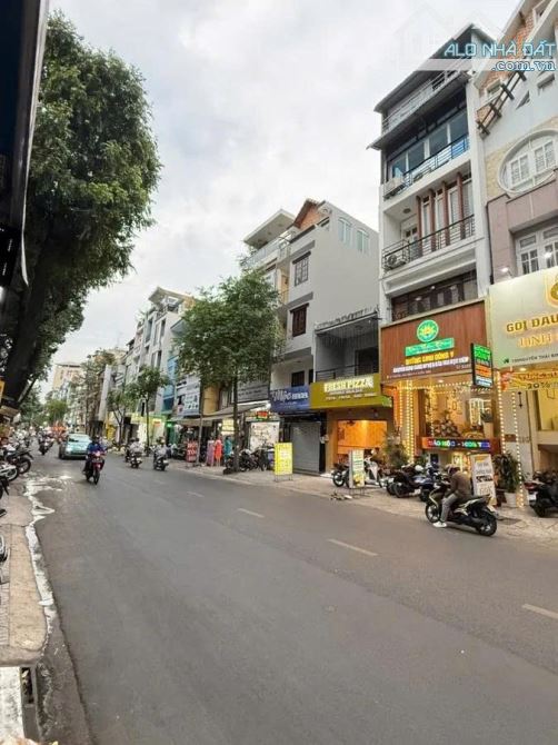 Nhà bán: đường Nguyễn Thái Bình. Q Tân Bình. DTSD 30m2. 5 tầng, giá 10,8 tỷ