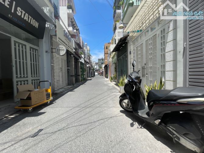 ĐẶNG VĂN NGỮ PHÚ NHUẬN, HẺM XE HƠI 6M THÔNG 46M2, 3 TẦNG, 3PN, SỔ VUÔNG A4, CHỈ NHỈNH 8 TỶ