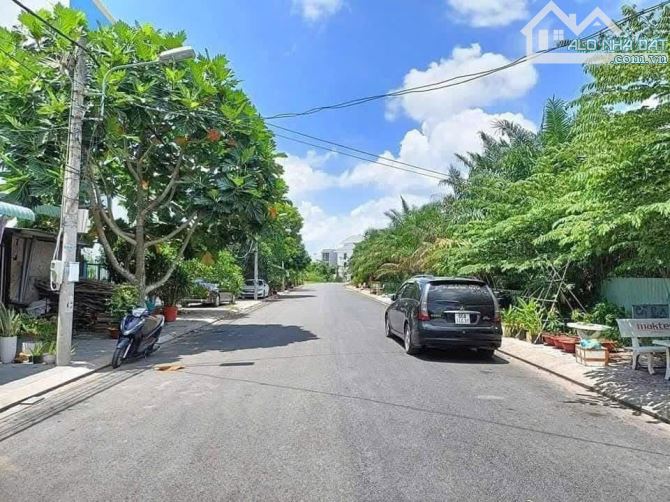 Bán nền đẹp mặt tiền đường số 7 Cồn Khương dt 4x16 sổ hồng lộ 17m giá dưới 3 tỷ