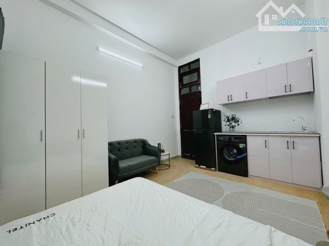 Bán CHDV Hẻm 8m cách 20m ra Bạch Đằng,p24, Bthạnh( 8x22) 5tầng, có PCCC, thu nhập 100tr/th