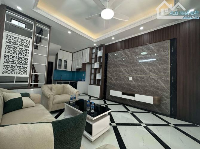 Bán nhà Nguyễn Văn Linh 45m mặt tiền rộng, 10m ôtô