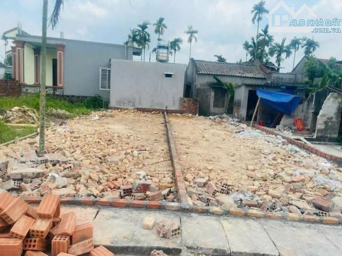 Chào bán 1 lô tại Phường Trần Hưng Đạo (Đông Sơn cũ) ngõ oto dân cư đông đúc