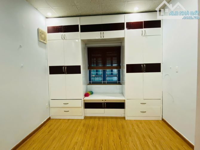 BÁN NHÀ   SẴN NỘI THẤT  VÀO  Ở  NGAY, ( 3.5×10) .   HƠN  4 TỶ BẠCH ĐĂNG ,BÌNHTHẠNH.