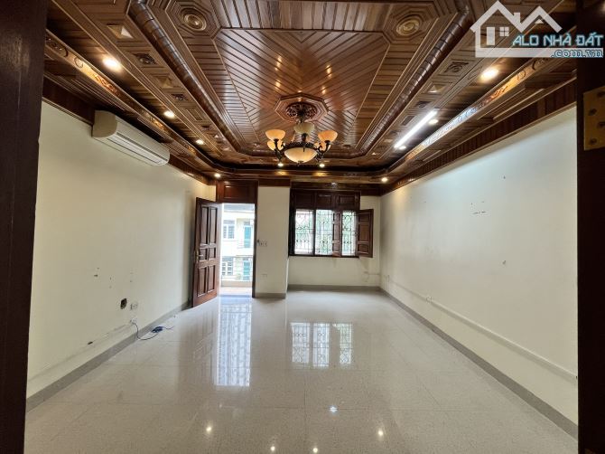 Cho thuê văn phòng tại Nguyễn Văn Lộc, 70 m2/tầng, 2 phòng đều thoáng, giá rẻ