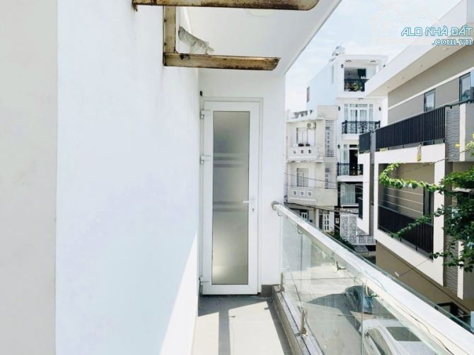 BÁN NHÀ MẶT TIỀN 60M2 4 TẦNG NGANG 4,5M 2 MẶT TIỀN KD ĐỈNH LÊ VĂN DUYỆT  NGỢP BANK GẤP