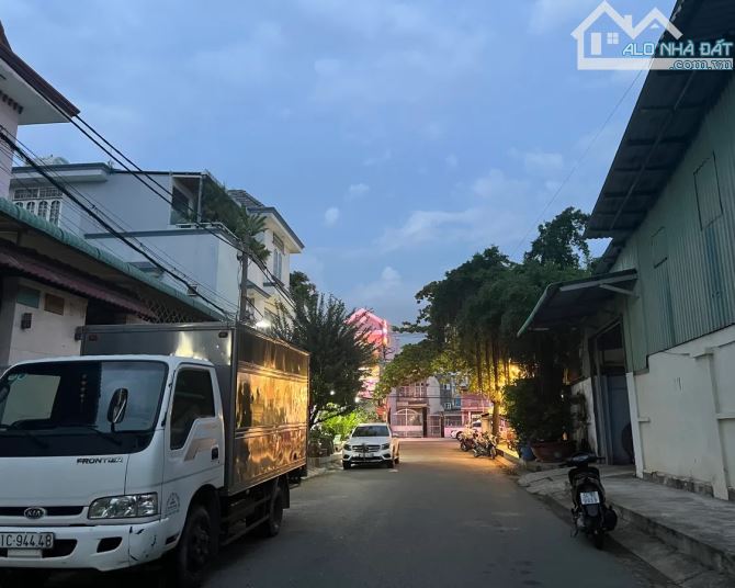 BIỆT THỰ ĐẲNG CẤP KẾ BÊN VẠN PHÚC CITY – 12.5M x 21M, 266M2, 4 TẦNG - CHỈ 21 TỶ