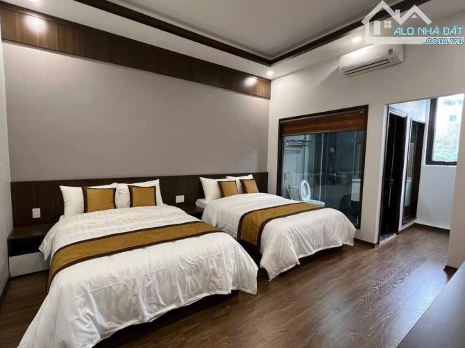 Bán khách sạn 7.5 tầng ngay ngã 6 Bắc Ninh, dt 212m2 giá 50 tỷ