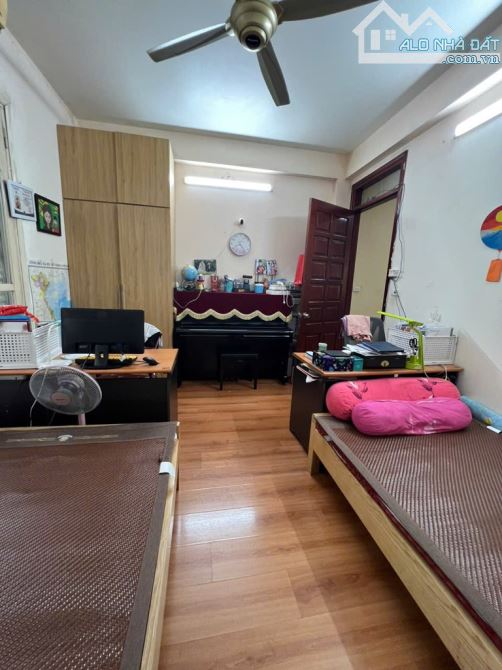 🔥CHIẾN THẮNG – VĂN QUÁN | PHÂN LÔ – VỈA HÈ – Ô TÔ TRÁNH – 5 TẦNG ĐẸP Ở NGAY