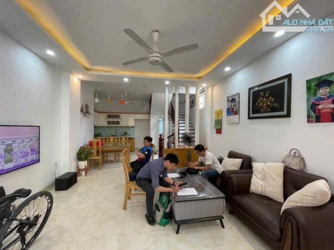 TRUNG TÂM THANH TRÌ - NHÀ ĐẸP 2 THOÁNG - 20M RA PHỐ NGUYỄN BẶC, TỨ HIỆP - 56M2 - 8.3 TỶ