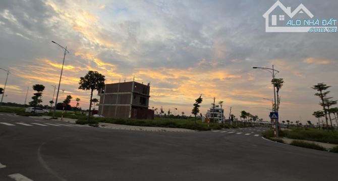 BÌA LÀNG PHÁP TIÊN DƯƠNG ĐÔNG ANH  GIÁ ĐẦU TƯ SÁT KHU ĐẤU GIÁ GẦN Đ VÕ NGUYÊN GIÁP CHỦ NHI