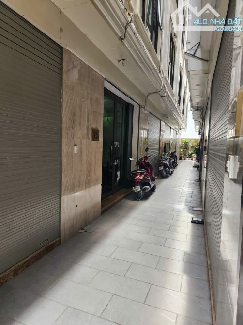 Bán nhà đẹp Đội Cấn, ngõ ô tô, đang cho thuê 20 triệu/tháng