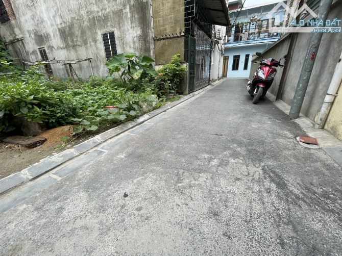 Bán đất Đông Anh, ô tô đỗ, ngay trục chính, hàng xóm toàn y bác sĩ, hơn 4 tỷ