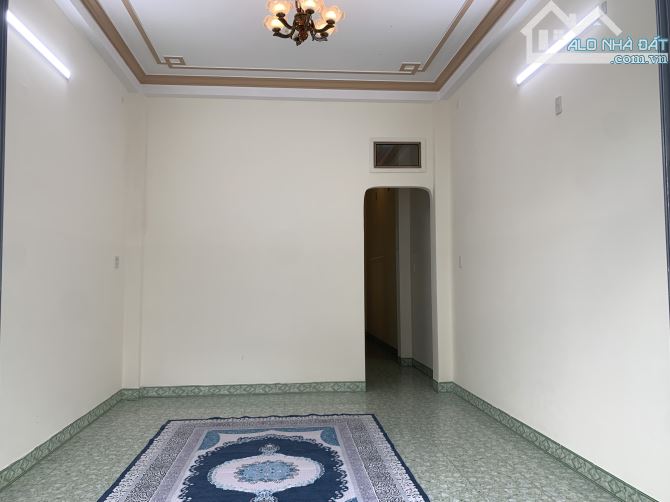 Nhà 2 tầng kiên cố đối diện công viên . Gần chung cư An Thịnh - Vĩnh Hải