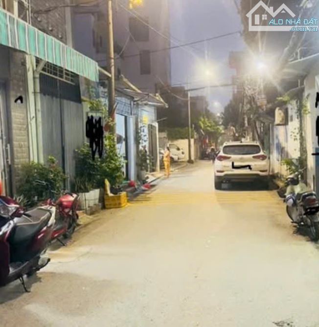 CHỈ 7.85 TỶ CÓ NHÀ Ô TÔ TRÁNH TẠI TRUNG TÂM MỖ LAO