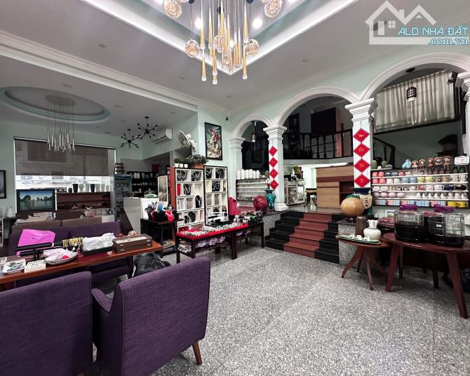 SIÊU HIẾM! BIỆT THỰ LÔ GÓC VIEW CÔNG VIÊN – KHU VIP TẠ QUANG BỬU - 16M*23M, 3 TẦNG - 59 TỶ