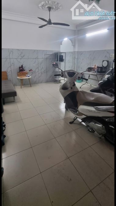 HXH Hồng Lạc, P.10, Tân Bình, DT: 4.5 X 10, Ba tầng, giá 6 tỷ 5.