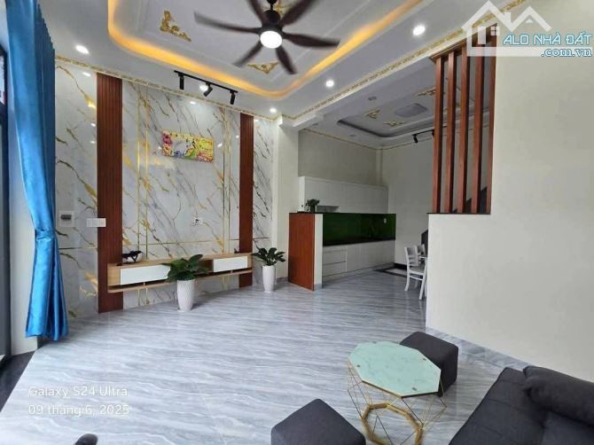 BÁN NHÀ, 2 TẦNG 2 PN HOÀN CÔNG, XE HƠI NGỦ NHÀ, VĨNH PHÚ NHỈNH 3 TỶ TL CHỦ