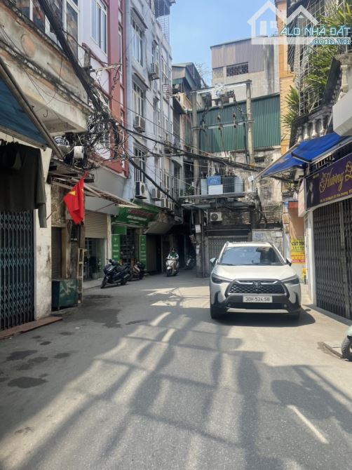 Nhà phố Văn Chương – Ô tô – Kinh doanh – Thang máy – 27m2 – 5 tầng – 7.79 tỷ