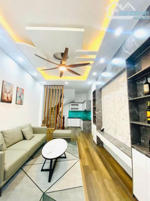 Nhà đẹp Tây Mỗ 5 Tầng, 3 ngủ, 4 wc, đầy đủ nội thất, sân để xe, ô tô đỗ giá 5.2 tỷ