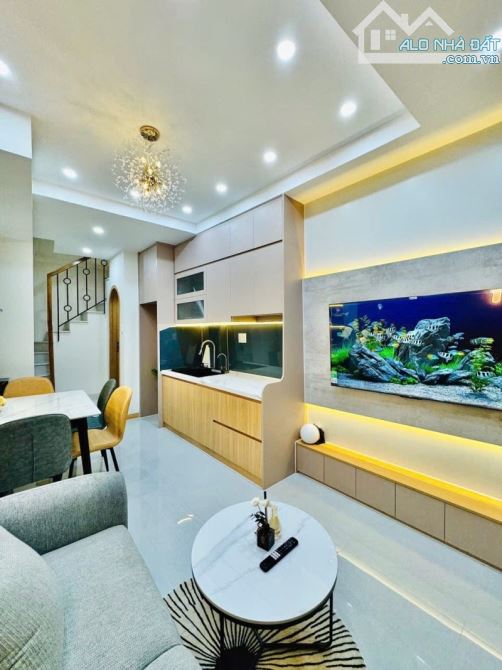 BÁN NHÀ GIÁP QUẬN 1 –TRƯỜNG SA – BÌNH THẠNH, 3 TẦNG, 3 PHÒNG NGỦ, GIÁ CHỈ 4.48 TỶ - 10