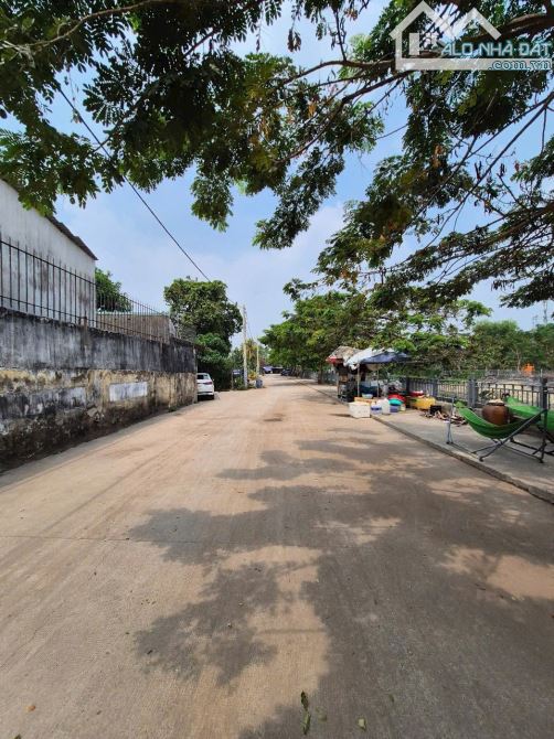 Bán đất Mặt Tiền kênh An Phú Đông, Quận 12 - Giáp Gò Vấp dt 12x65m - 1