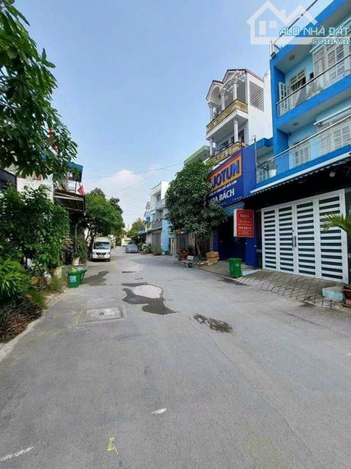Bán Lô Đất Thổ Cư 5x25m Sổ Riêng, Ngay Giữa Trung Tâm Thị Trấn Bến Lức - 1